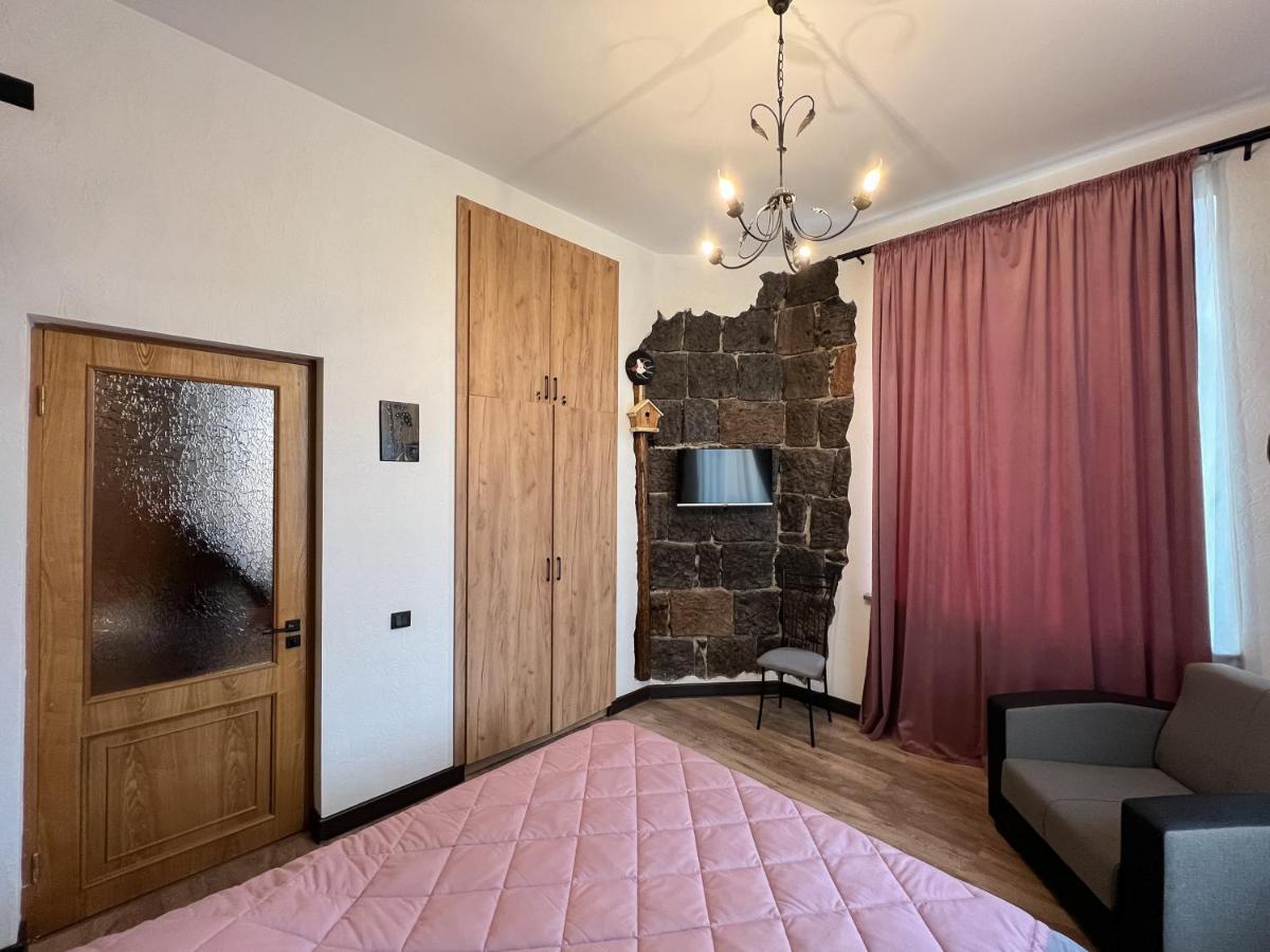 Aros Apartment Gyumri Eksteriør bilde